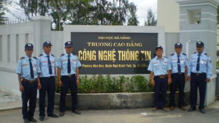 Bảo vệ trường học